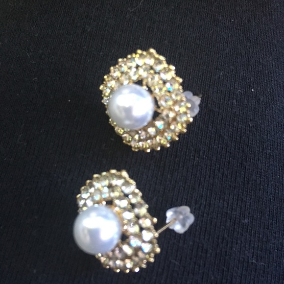 Pearl & Zirconia Earrings - Picture 2 of 2